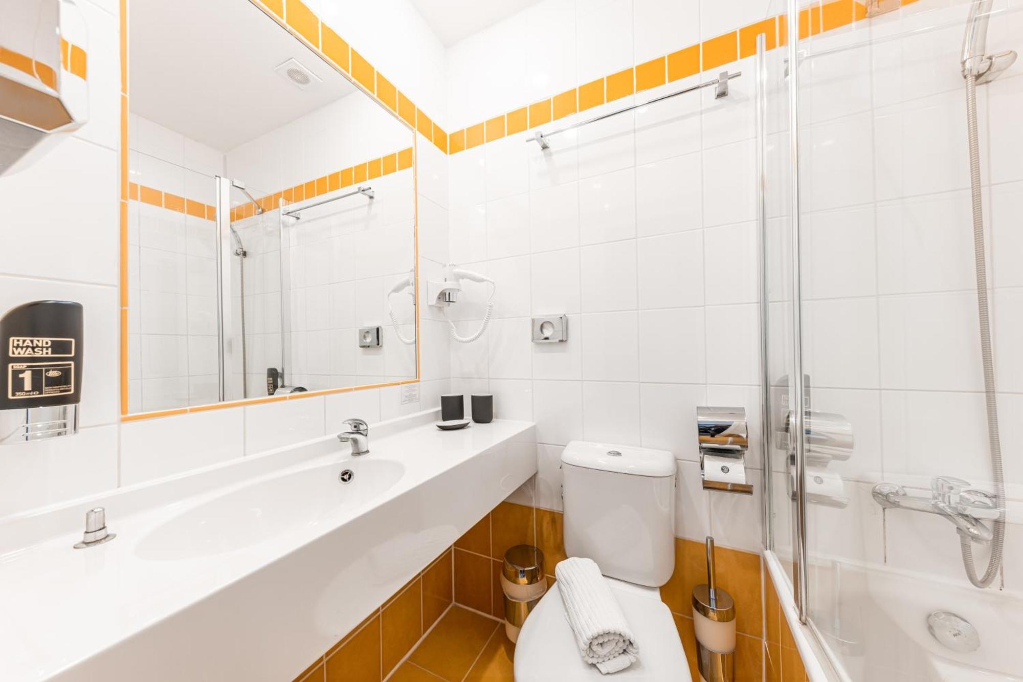 Hotel A1 Royal Plaza Praga Esterno foto