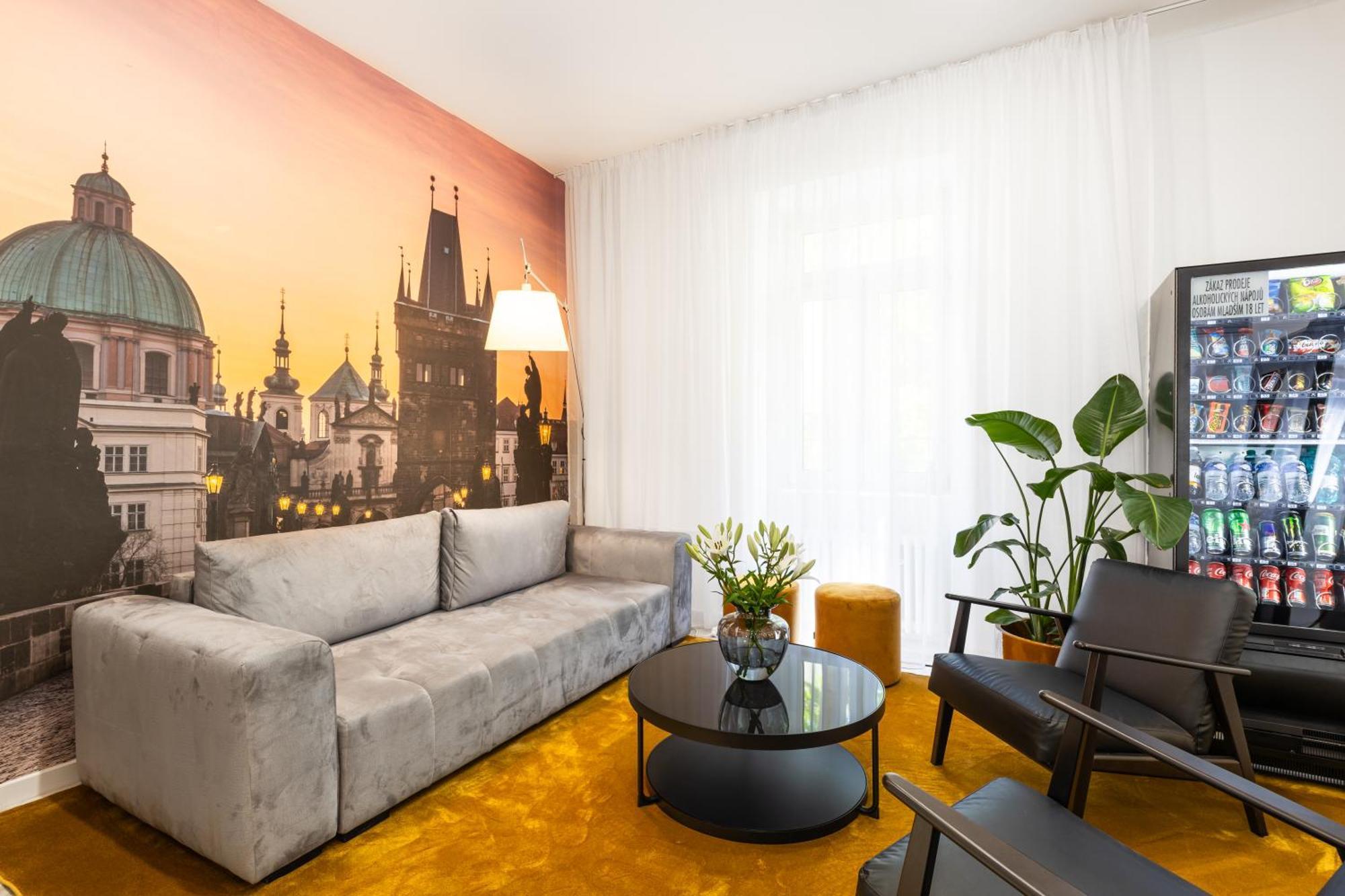 Hotel A1 Royal Plaza Praga Esterno foto