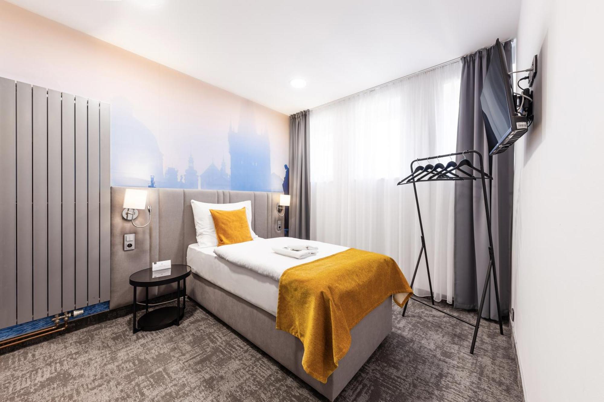 Hotel A1 Royal Plaza Praga Esterno foto