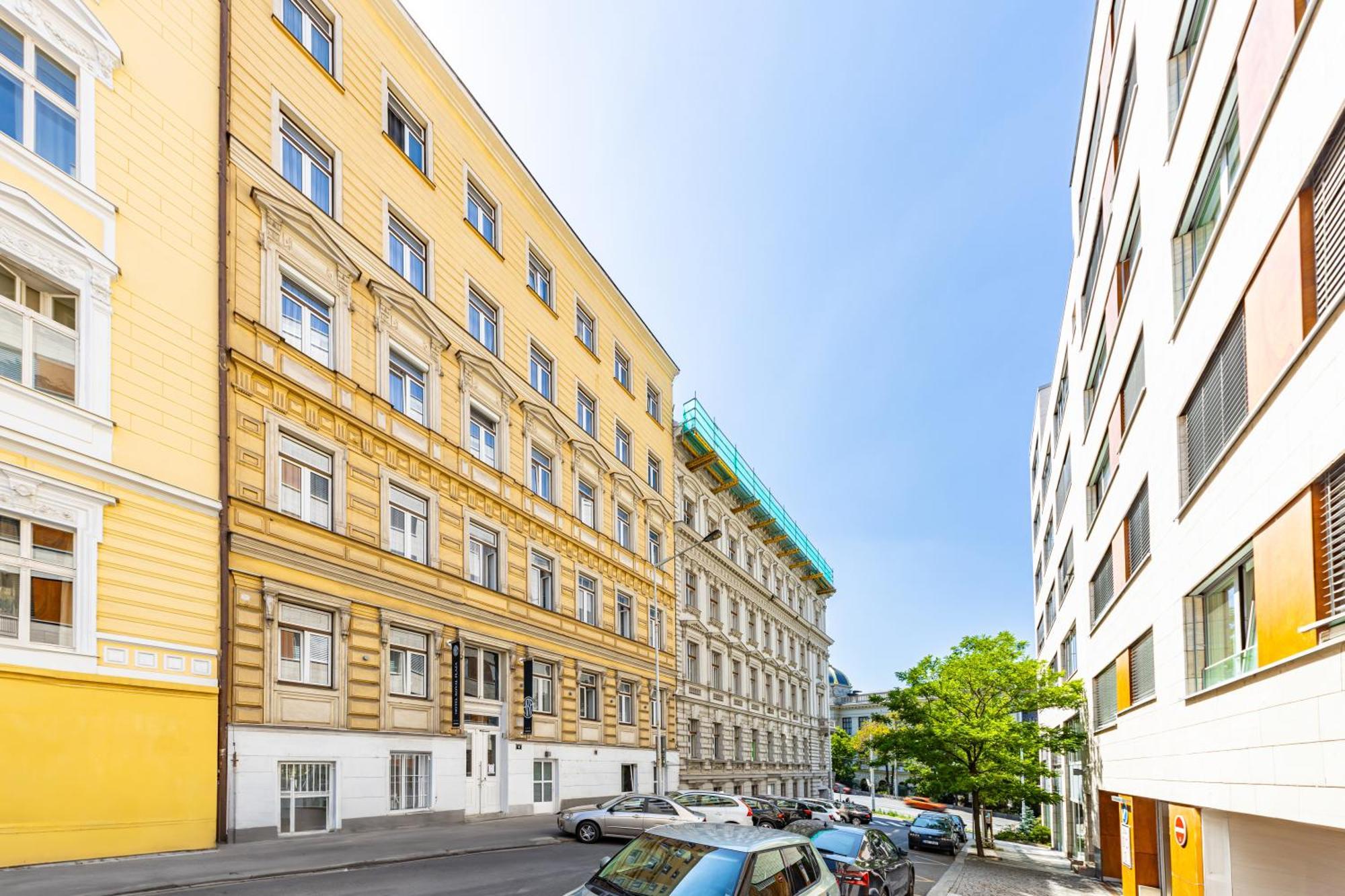 Hotel A1 Royal Plaza Praga Esterno foto