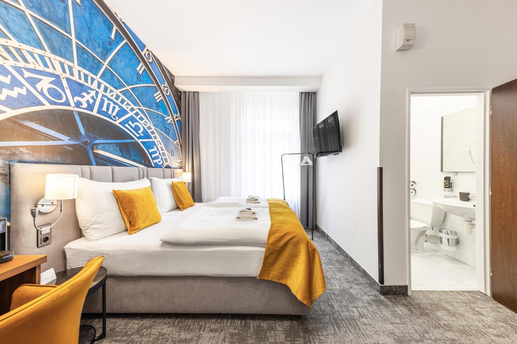 Hotel A1 Royal Plaza Praga Esterno foto